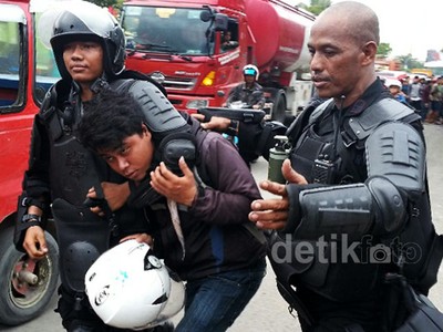 Sejumlah Mahasiswa Unismuh Diamankan Usai Bentrokan