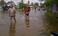 Sejumlah kecamatan di Pekanbaru dilanda banjr, banjir terparah terjadi di Kecamatan Rumbai Pekanbaru.