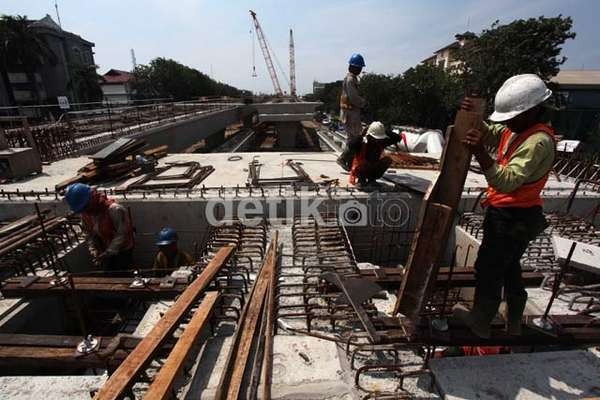 Risma Mulai Lelang Proyek MRT Surabaya Pada 17 Desember