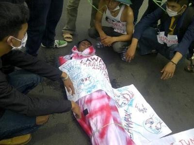 Mahasiswa Malang Turun Jalan Minta Kasus Tewasnya Fikri Saat Ospek Diusut