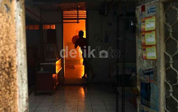 Bertengkar Hebat di Dapur, Anggota Polisi dan Pacarnya Terbakar