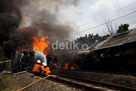 Sopir dan Kernet Truk Tangki BBM Diperiksa Polisi di RSPP