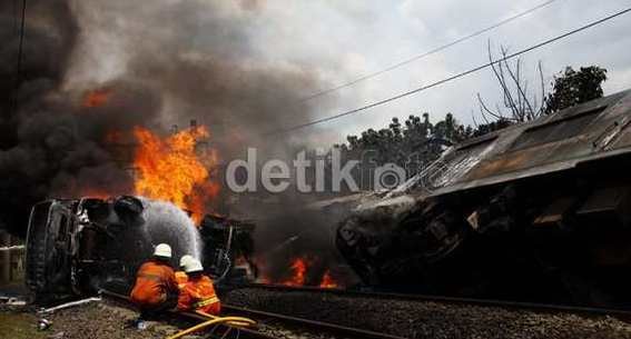 Polisi: Saat Truk BBM Tertabrak KRL, Lalin di Pondok Betung Macet