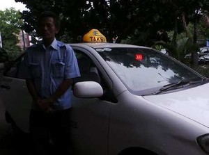 Tarnedi Belajar Bahasa Inggris karena Insiden Waiting dan Meeting