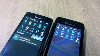 Dari sisi interface keduanya mirip, baik itu dibagian notifikasi atau pun daftar aplikasi.