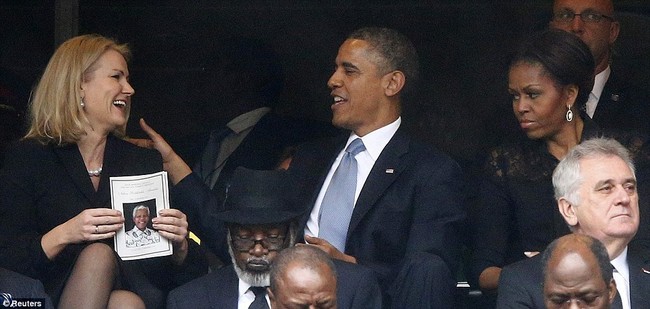 Momen Antara Obama dan Michelle yang Menghebohkan di Acara Mandela