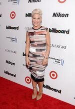 Pink, Billboard Woman of the Year 2013