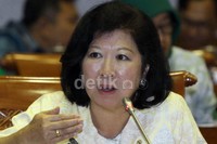 Menteri Pariwisata dan Ekonomi Kreatif, Mari Elka Pangestu mengikuti rapat kerja dengan Komisi X DPR RI.