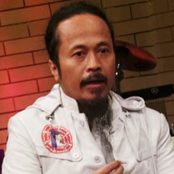 Kunjungi Tempat Angker, Ki Joko Bodo Selalu Ditemani Wanita Cantik