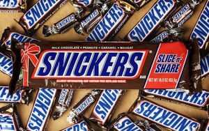 Snickers Terbesar di Dunia Mengandung 2.000 Kalori!