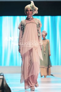 Anti Dewi Sang Dewi. IPBM Jabar collection 2014 at Ballroom Trans Luxury Hotel. Bandung. 09-Desember-2013. [Foto: Mohammad Abduh/Wolipop]