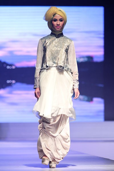 Meeta Fauzan La Belle Fille. IPBM Jabar collection 2014 at Ballroom Trans Luxury Hotel. Bandung. 09-Desember-2013. [Foto: Mohammad Abduh/Wolipop]