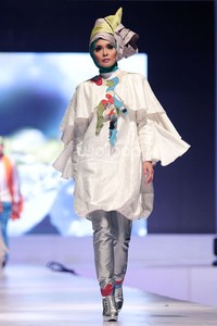 Ahmad Zaki Water City. IPBM Jabar collection 2014 at Ballroom Trans Luxury Hotel. Bandung. 09-Desember-2013. [Foto: Mohammad Abduh/Wolipop]