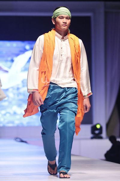 Ahmad Zaki Water City. IPBM Jabar collection 2014 at Ballroom Trans Luxury Hotel. Bandung. 09-Desember-2013. [Foto: Mohammad Abduh/Wolipop]