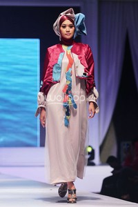 Ahmad Zaki Water City. IPBM Jabar collection 2014 at Ballroom Trans Luxury Hotel. Bandung. 09-Desember-2013. [Foto: Mohammad Abduh/Wolipop]