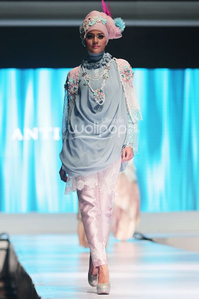 Anti Dewi Sang Dewi. IPBM Jabar collection 2014 at Ballroom Trans Luxury Hotel. Bandung. 09-Desember-2013. [Foto: Mohammad Abduh/Wolipop]