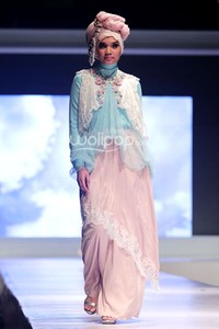 Anti Dewi Sang Dewi. IPBM Jabar collection 2014 at Ballroom Trans Luxury Hotel. Bandung. 09-Desember-2013. [Foto: Mohammad Abduh/Wolipop]