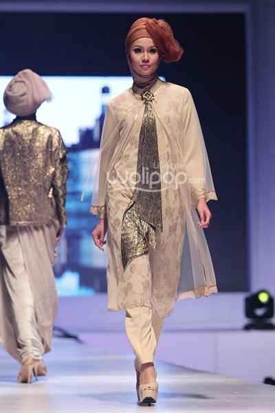 Meeta Fauzan La Belle Fille. IPBM Jabar collection 2014 at Ballroom Trans Luxury Hotel. Bandung. 09-Desember-2013. [Foto: Mohammad Abduh/Wolipop]