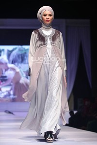 Meeta Fauzan La Belle Fille. IPBM Jabar collection 2014 at Ballroom Trans Luxury Hotel. Bandung. 09-Desember-2013. [Foto: Mohammad Abduh/Wolipop]