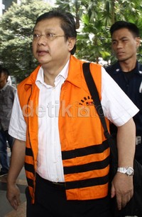 Selain Dada, tersangka lain, Edi Siswadi juga berkasnya telah dinyatakan lengkap. Namun Edi hanya mengangguk saat ditanya terkait hal ini. Lamhot Aritonang/detikFoto.