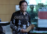 Pihak KPK pun terus mendalami dugaan uang yang dibagikan ke para pemilik suara itu berasal dari uang Hambalang. Lamhot Aritonang/detikFoto.