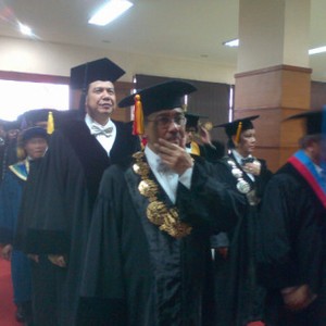 M Nuh Dampingi Sidang Doktor Honoris Causa Chairul Tanjung