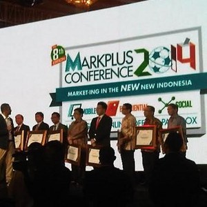 Ini Dia Bos BUMN yang Jadi Marketing Champions Bersama Wali Kota Risma