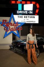 Gaya Kristen Stewart dengan Celana Baggy