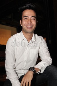 Vidi sendiri yang menjadi produser eksekutif untuk single perdana adik kandungnya itu. Akew/detikHOT.