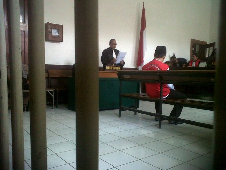 Kakak Sisca Teriak Siapa yang Menyuruh Kamu, Wawan Angkat Tangan