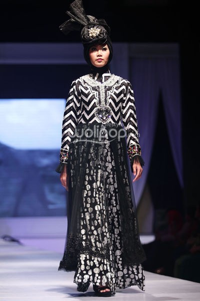 Herman Nuary Silvers Night. IPBM Jabar collection 2014 at Ballroom Trans Luxury Hotel. Bandung. 09-Desember-2013. [Foto: Mohammad Abduh/Wolipop]