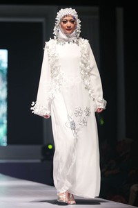 Eryani Jusuf Primavera. IPBM Jabar collection 2014 at Ballroom Trans Luxury Hotel. Bandung. 09-Desember-2013. [Foto: Mohammad Abduh/Wolipop]