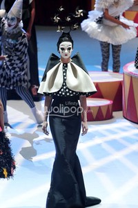 Sebastian Gunawan FANTASIRKUS. Bazaar Fashion Concerto 2014 at Jakarta Convention Center. Jakarta. 05 Desember 2013. [Foto: Mohammad Abduh/Wolipop]