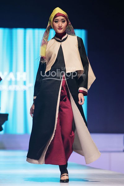 Iva Lativah Value Glam Exploration. IPBM Jabar collection 2014 at Ballroom Trans Luxury Hotel. Bandung. 09-Desember-2013. [Foto: Mohammad Abduh/Wolipop]