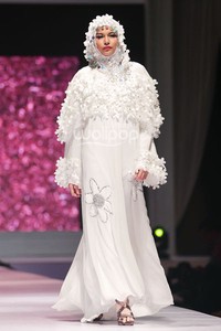 Eryani Jusuf Primavera. IPBM Jabar collection 2014 at Ballroom Trans Luxury Hotel. Bandung. 09-Desember-2013. [Foto: Mohammad Abduh/Wolipop]