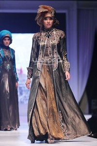 Lisma D Gumelar Retro Classique. IPBM Jabar collection 2014 at Ballroom Trans Luxury Hotel. Bandung. 09-Desember-2013. [Foto: Mohammad Abduh/Wolipop]