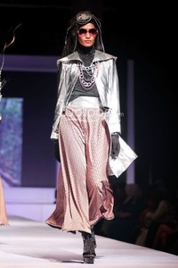 Errin Ugaru Moon and Sun. IPBM Jabar collection 2014 at Ballroom Trans Luxury Hotel. Bandung. 09-Desember-2013. [Foto: Mohammad Abduh/Wolipop]