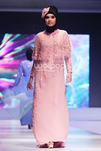 Malida Aurora. IPBM Jabar collection 2014 at Ballroom Trans Luxury Hotel. Bandung. 09-Desember-2013. [Foto: Mohammad Abduh/Wolipop]