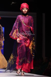 Ning Zulkarnain Luxurious Touch. IPBM Jabar collection 2014 at Ballroom Trans Luxury Hotel. Bandung. 09-Desember-2013. [Foto: Mohammad Abduh/Wolipop]