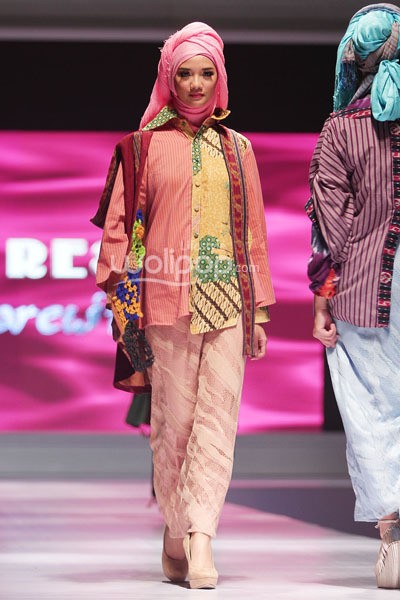 Irni Resmi Japareijm. IPBM Jabar collection 2014 at Ballroom Trans Luxury Hotel. Bandung. 09-Desember-2013. [Foto: Mohammad Abduh/Wolipop]