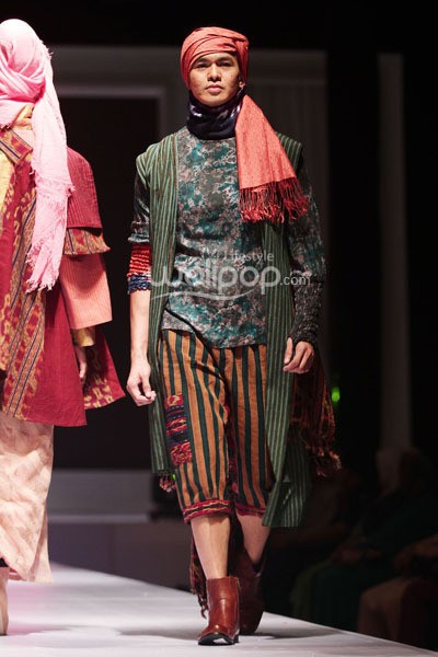 Irni Resmi Japareijm. IPBM Jabar collection 2014 at Ballroom Trans Luxury Hotel. Bandung. 09-Desember-2013. [Foto: Mohammad Abduh/Wolipop]