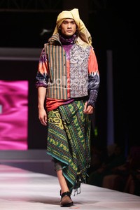 Irni Resmi Japareijm. IPBM Jabar collection 2014 at Ballroom Trans Luxury Hotel. Bandung. 09-Desember-2013. [Foto: Mohammad Abduh/Wolipop]