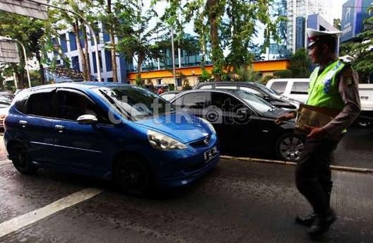 PN Jakpus Siap Terapkan Denda Maksimal Bagi Mobil Mewah Penerobos Busway