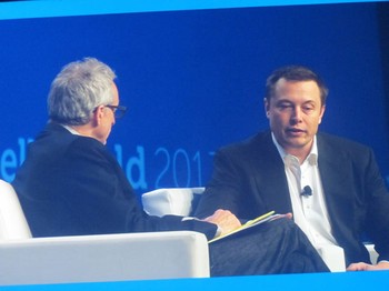 Elon Musk, CEO Tesla Motor dan SpaceX, jadi bintang tamu di Dell World 2013.