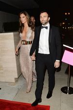 Seksinya Alessandra Ambrosio di amfAR 2013