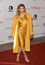 Keluarga Kardashian Stylish di Red Carpet