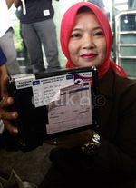 Diperiksa KPK, Ismiyati Bawa BB Pemberian Tim Anas