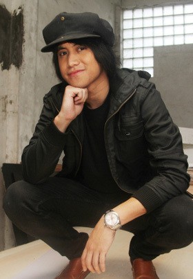 Siap Diperiksa Polisi, Kevin Aprilio Salat dan Makan Banyak