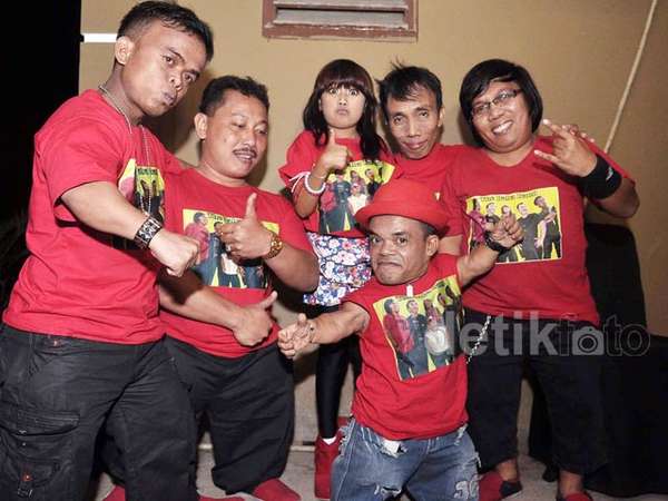 Ucok Baba Bantu Sesama dari Uang Tabungan