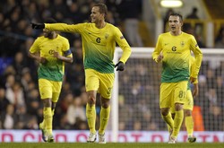 Sementara Anzhi menempati posisi dua dengan poin delapan dan berhak menemani Spurs ke babak selanjutnya. REUTERS/Jed Leicester.